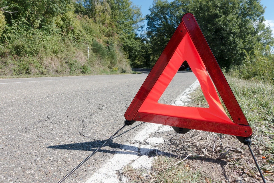 В Астраханской области в ДТП погибли двое, пострадала одна пассажирка