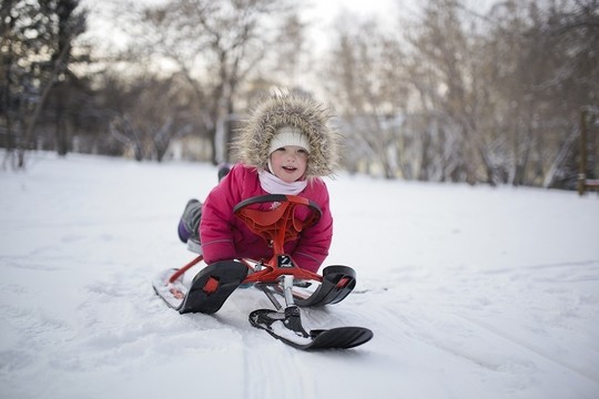 Бронировать базу отдыха на Новый год стоит заранее, а то в декабре мест уже может не остаться