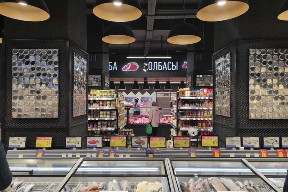 Легендарную «чешую» из «Океана» спасли и вернули на прежнее место. Фото: Onliner