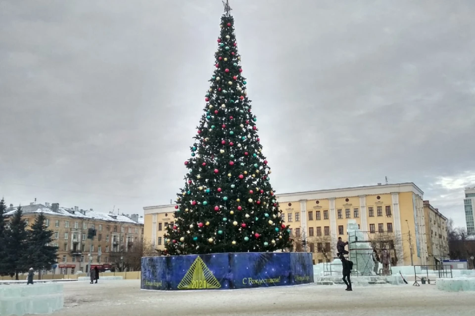 Подрядчика, который займется оформлением Театральной площади, выберут 7 декабря.
