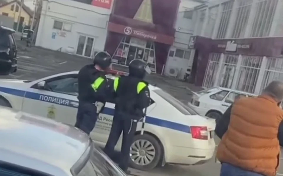 Минирование ТЦ в Славянске-на-Кубани оказалось ложным Фото: кадр из видео