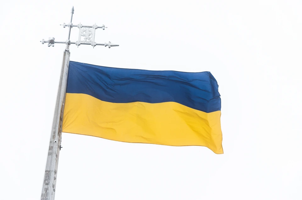 Гражданина Узбекистана не пустили на Украину из-за российской символики на одежде