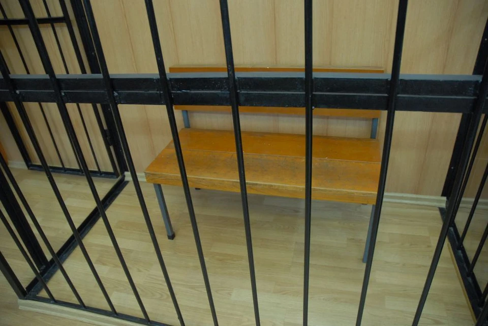 В Туле 22-летний парень ограбил магазин на еду и алкоголь