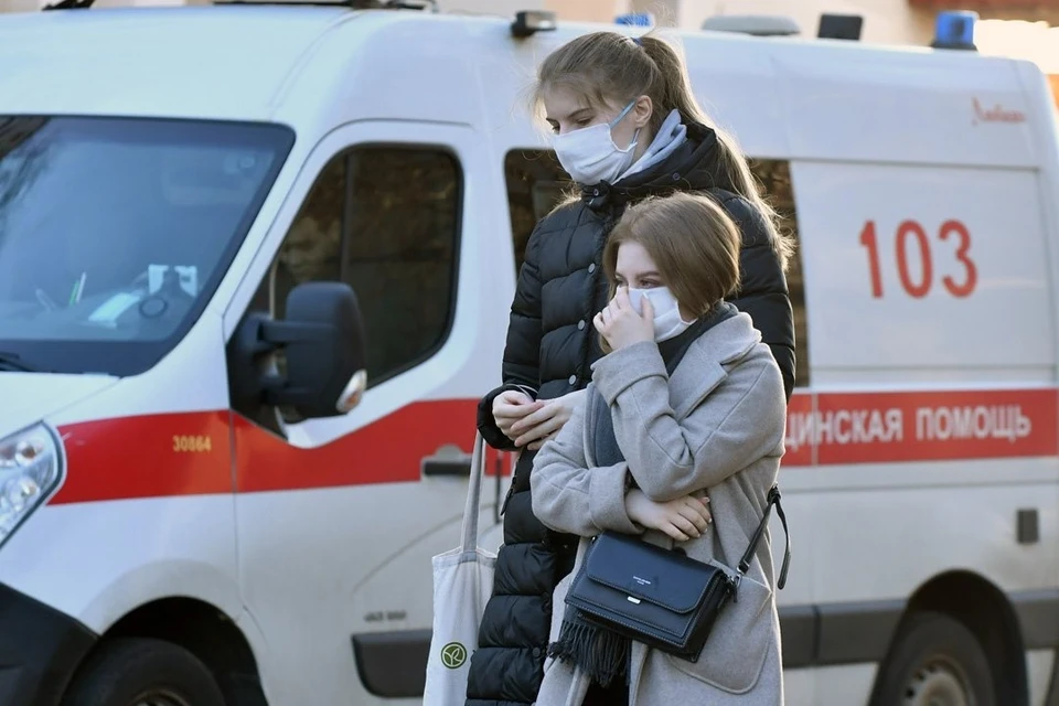 Вакцинация, ношение масок и дистанция по-прежнему помогают нам не заразиться коронавирусом