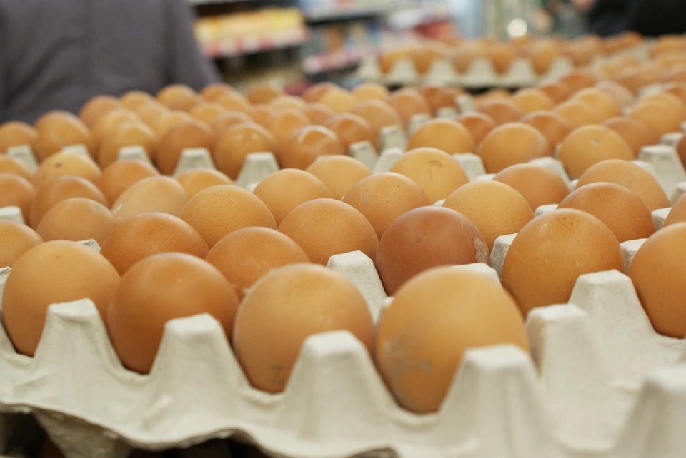 В ноябре список подорожавших, по сравнению октябрем, продуктов возглавили куриные яйца