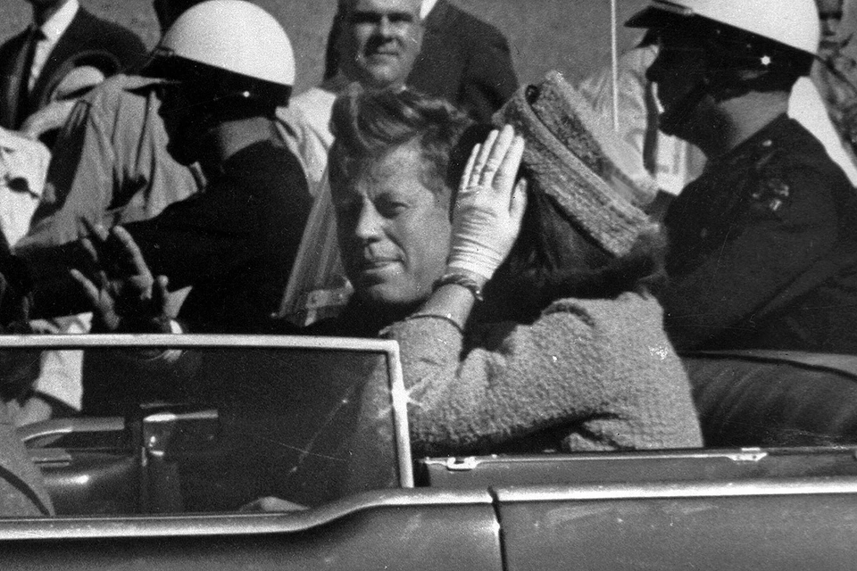 Сотни ранее секретных документов об убийстве Кеннеди стали общедоступными.
