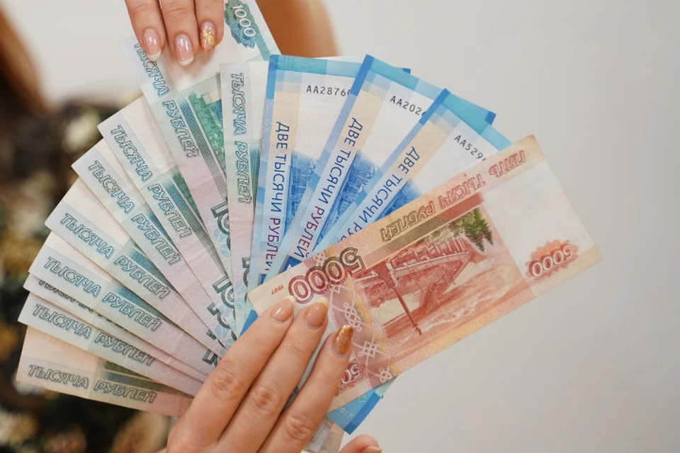 Пенсионерка из Иркутска на Новый год "подарила" мошенникам 4,5 миллиона рублей