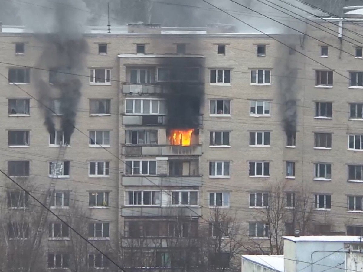 Пожар на автобусной спб. Пожар на Нахимова. Пожар в Санкт-Петербург автобус. Пожар на улице Нахимова город Краснодар сегодня.