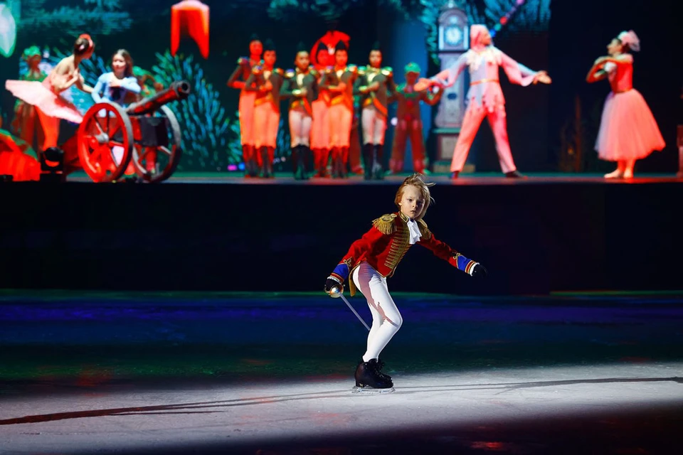 Саша Плющенко выступил на ледовом шоу «Щелкунчик». Фото: Александра Никольская