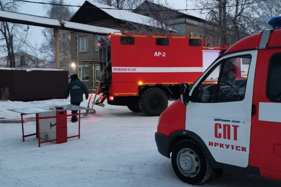 Крупный пожар произошел на складах по улице Воровского в Иркутске 6 января.