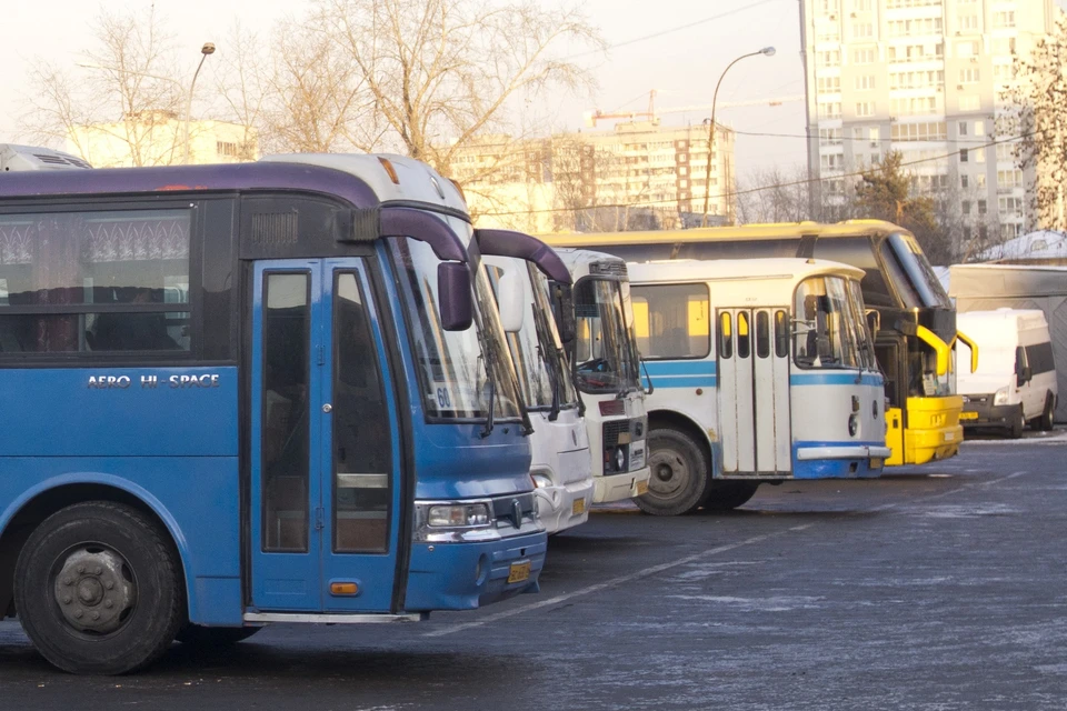 Два автобусных маршрута не смогут ездить пока дорогу не приведут в порядок