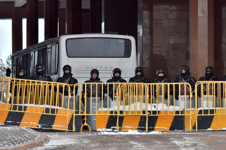 Появилась информация, что мятежников в Казахстане координировали силовые структуры.