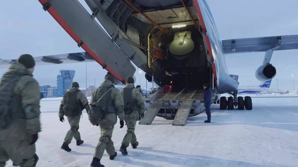 Самолеты российских ВСС перебросили миротворцев из Армении в Казахстан