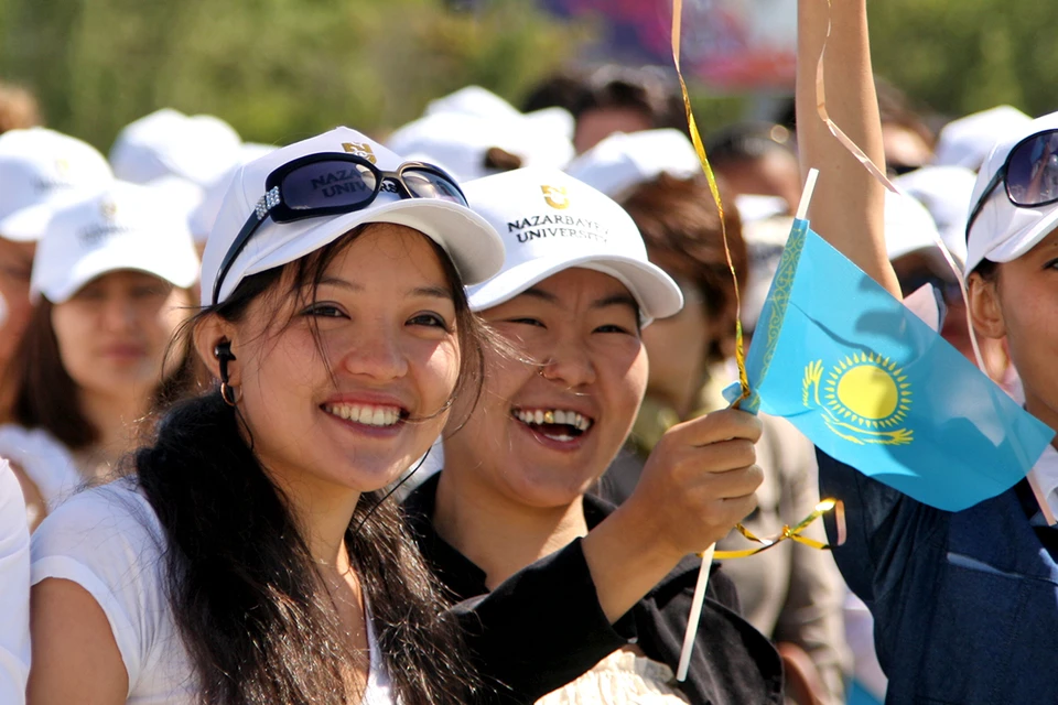 Казахстан - молодое государство, независимой республике - всего 30 лет.