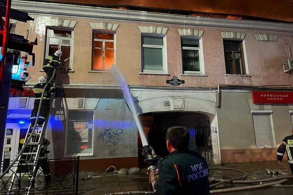 Ликвидировать возгорание удалось после полуночи. Фото: Facebook/Янина Павленко
