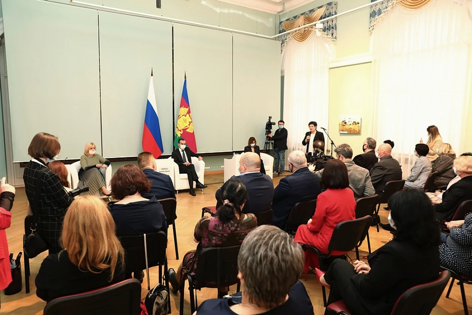 В крае наградили заслуженных журналистов
