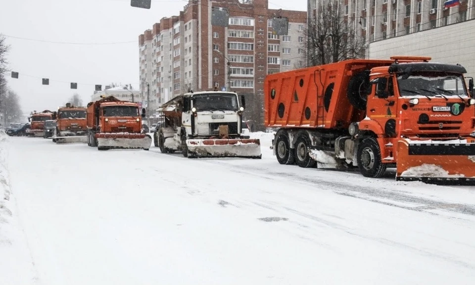 Коммунальные службы Смоленска работают в усиленном режиме из-за снегопада. Фото: пресс-служба администрации города Смоленска.