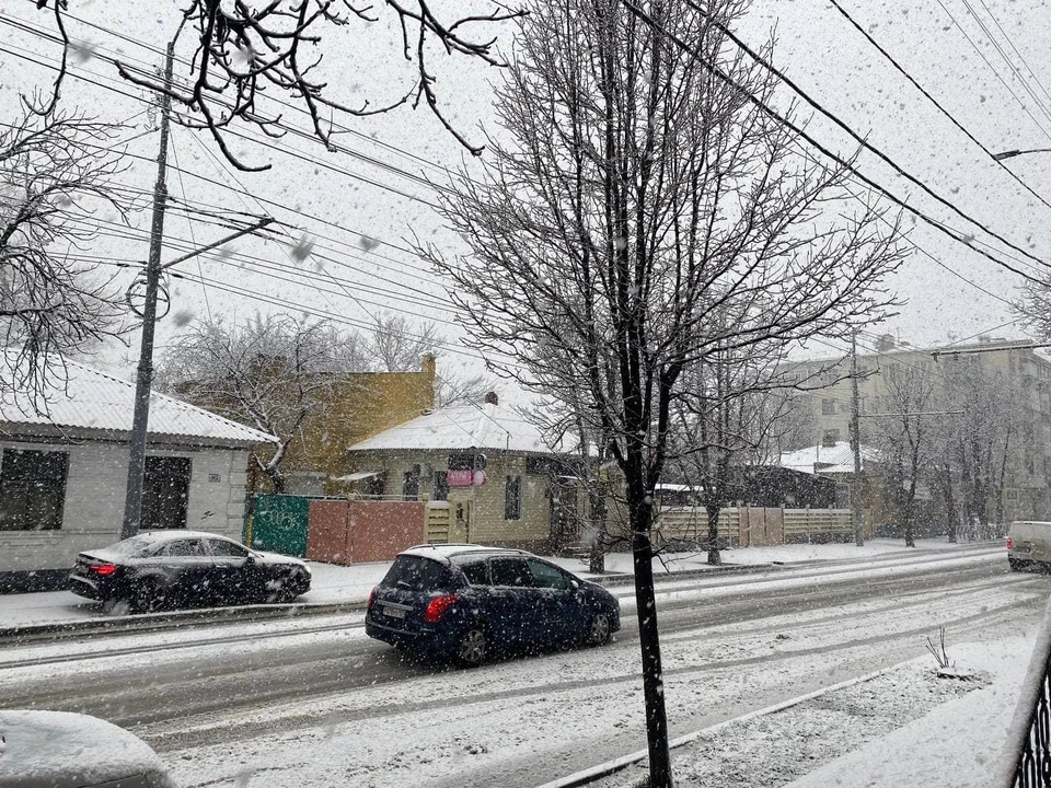 За пару часов на Кубани выпало более 10 см снега