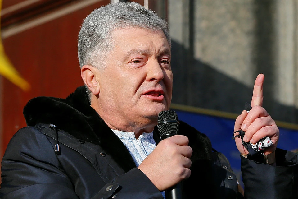 Защита Порошенко настаивает на том, что он не является подозреваемым и все происходящее в суде незаконно