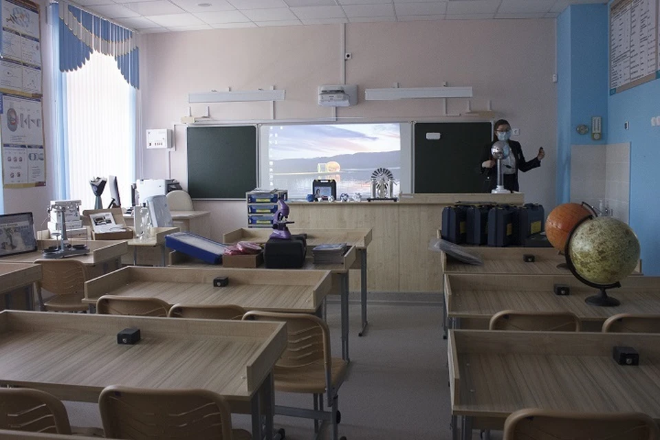 Власть считает, что карантин для отдельных классов и учебных заведений эффективнее всеобщего дистанционного обучения