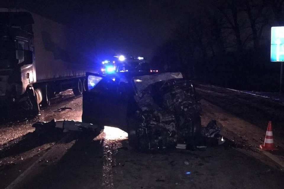 Столкнулись Volkswagen Polo и Scania. Фото: отдел пропаганды УГИБДД