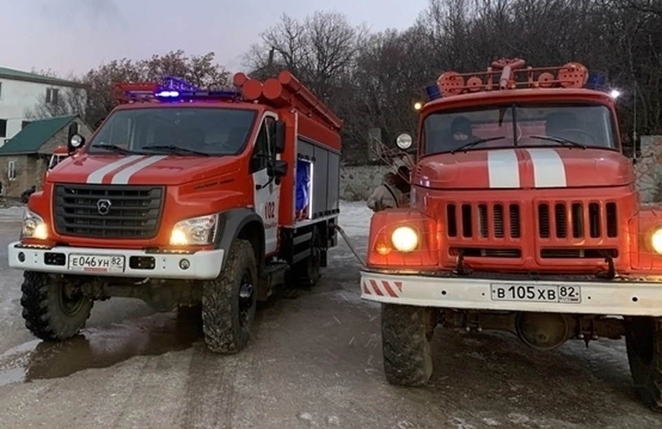 Под Алуштой пожар унес жизнь одного человека. Фото: mchs.rk.gov.ru