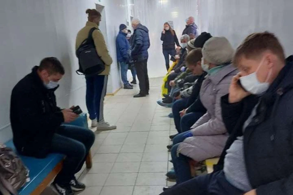 Жители Челябинска пожаловались на огромные очереди в стоматологическую поликлинику