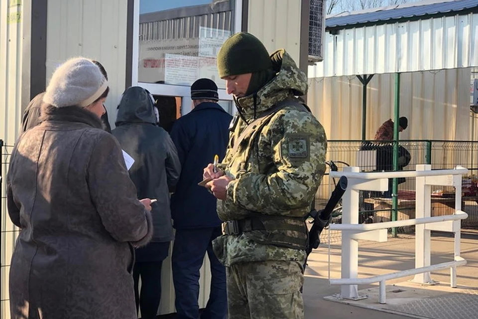 Сейчас между ДНР и Украиной действует только КПВВ на линии «Новотроицкое – Еленовка». Фото: ГПСУ