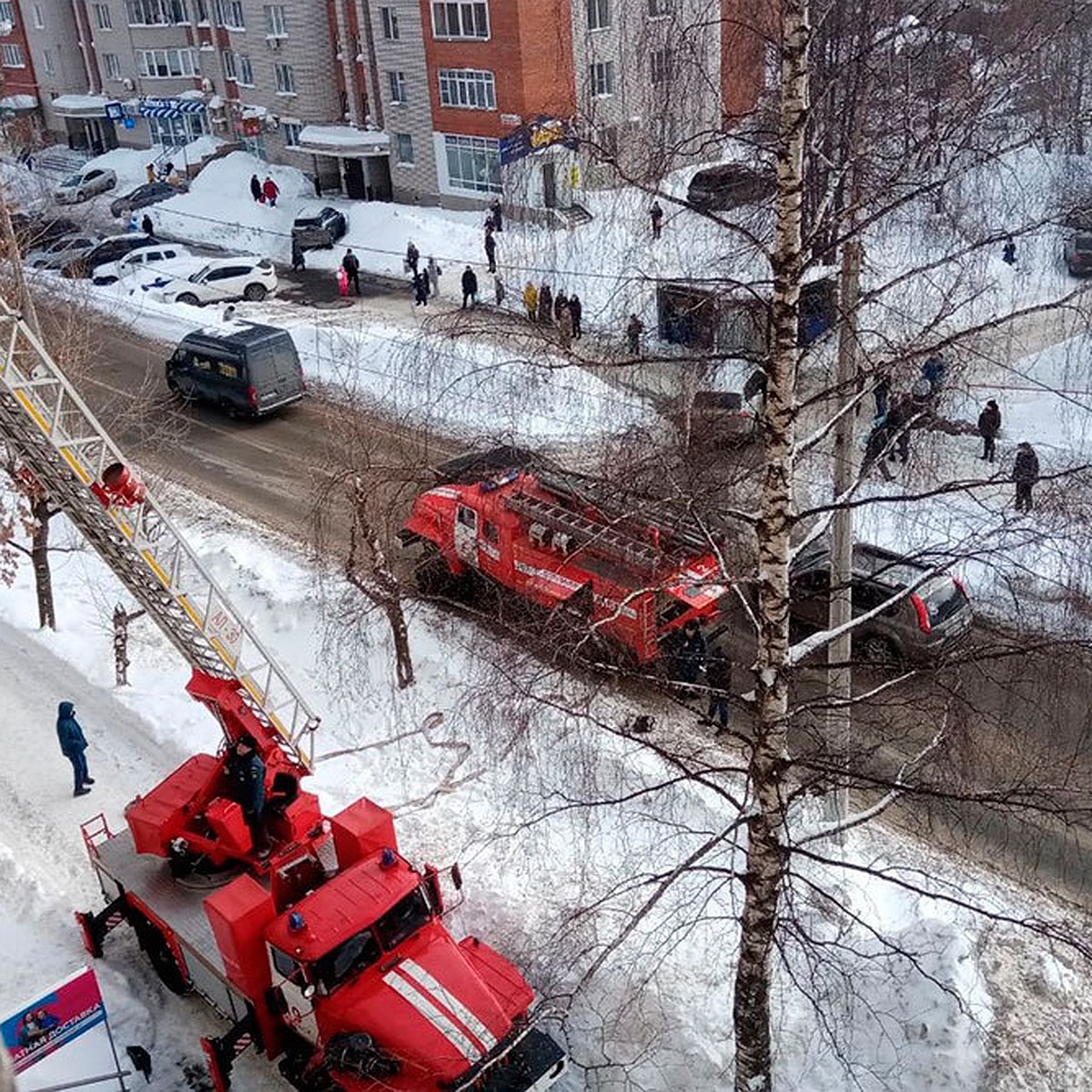 Второй раз горит квартира на ул. Сабурова в Ижевске - KP.RU