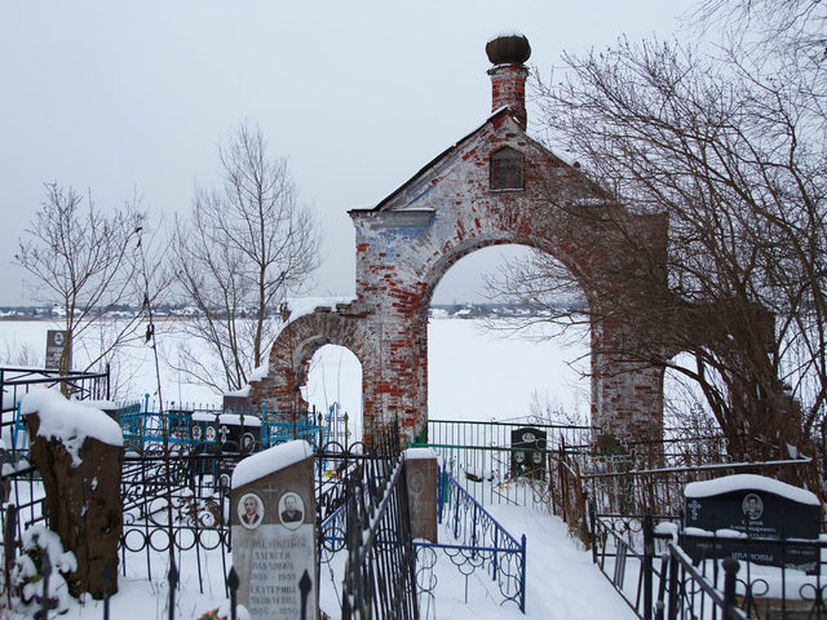 Под Уфой массово закрываются кладбища. Где теперь хоронить умерших - KP.RU