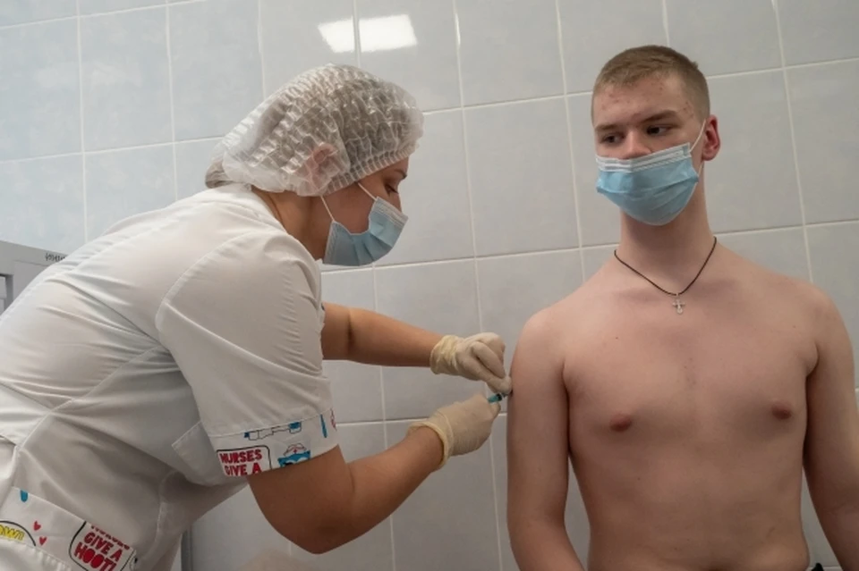 В омском регионе продолжается вакцинация населения. Первый компонент получили уже более миллиона человек