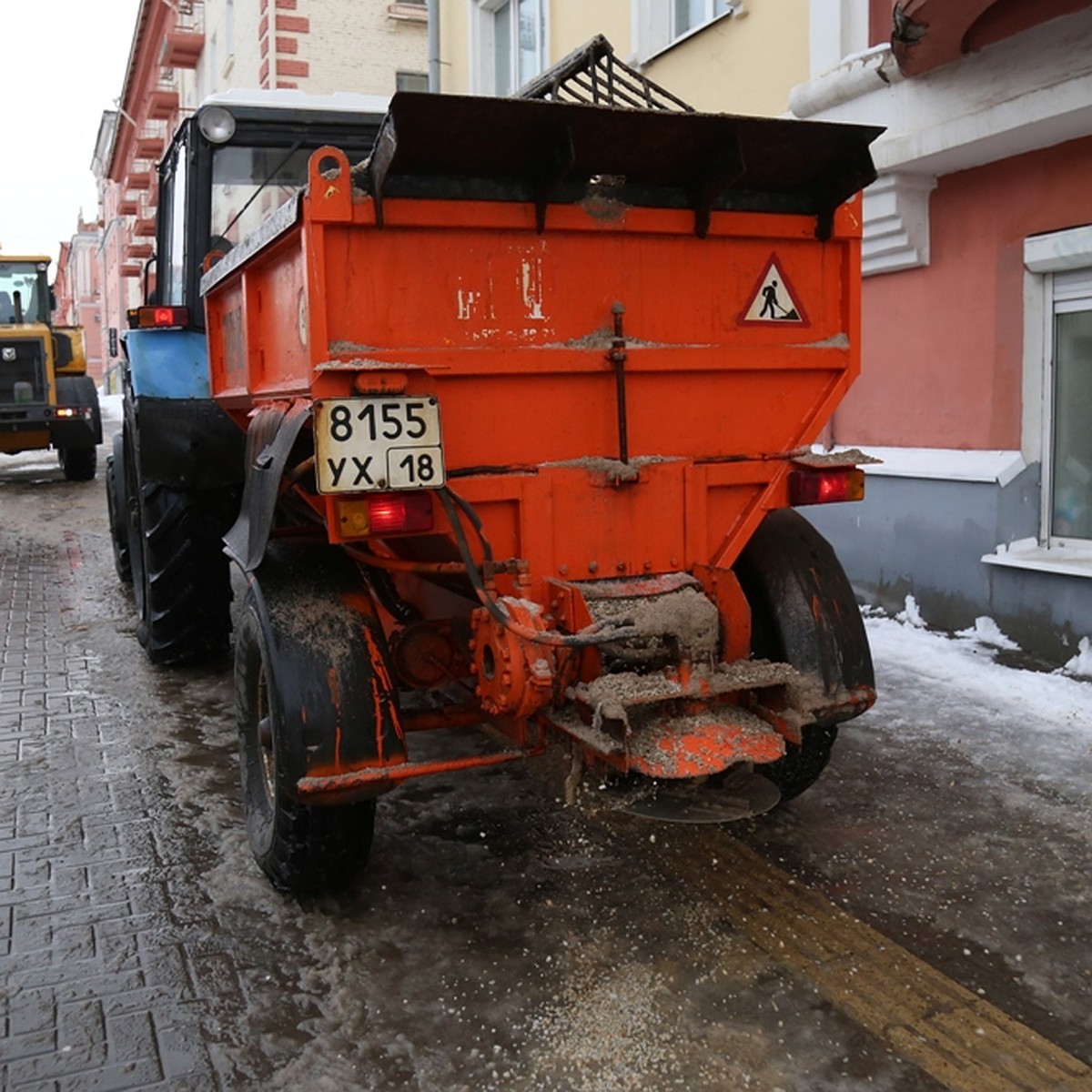 Мраморную крошку начали применять на тротуарах Ижевска - KP.RU