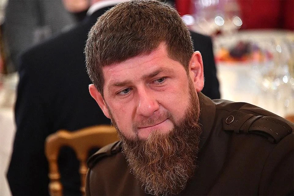 Кадыров опубликовал видео с отправляющимися на Украину чеченскими бойцами