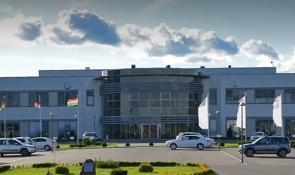 Заводы приостановили производство из-за ситуации на Украине.