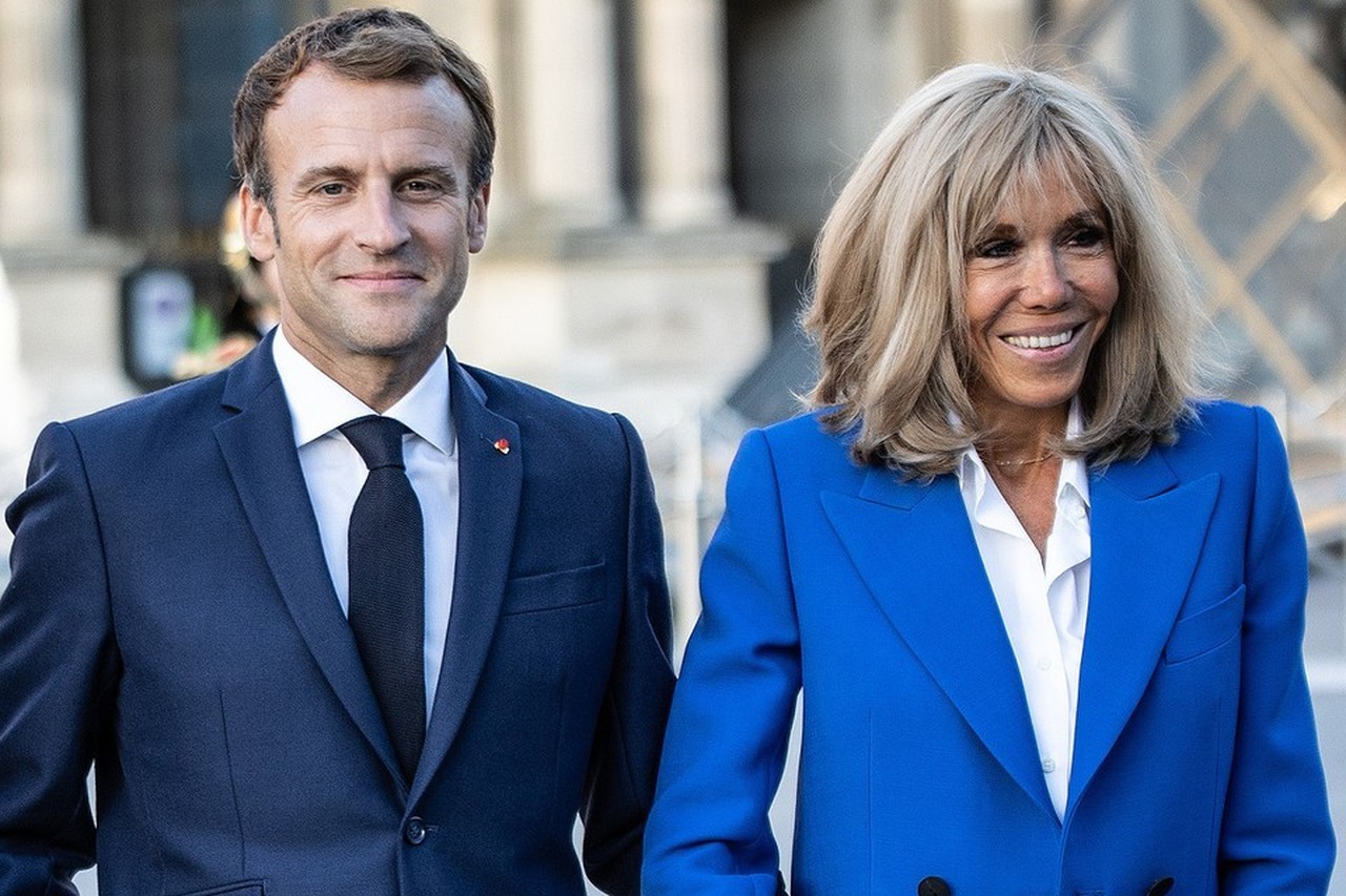 У президента франции макрона есть дети. Франции Брижит Макрон. Бриджит Макрон 2022. Жена президента Франции Брижит Макрон.