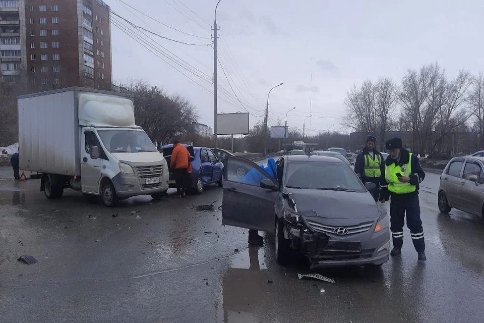 В ГИБДД назвали самый аварийный район Новосибирска. Фото: "АСТ-54".