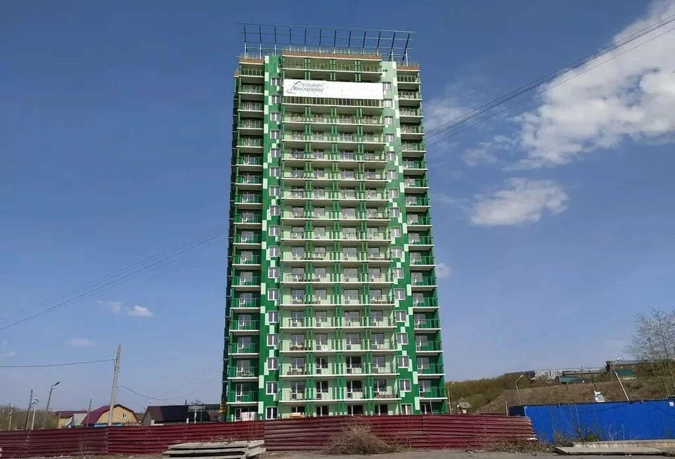 17-этажный дом на 186 квартир у Фрунзенского моста построен среди частного сектора