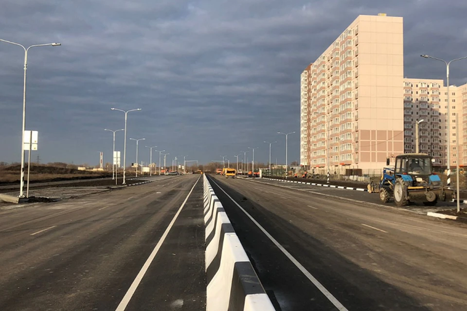Оборудовали также тротуары, велодорожки и места для парковки. Фото: страница в VK Алексея Логвиненко