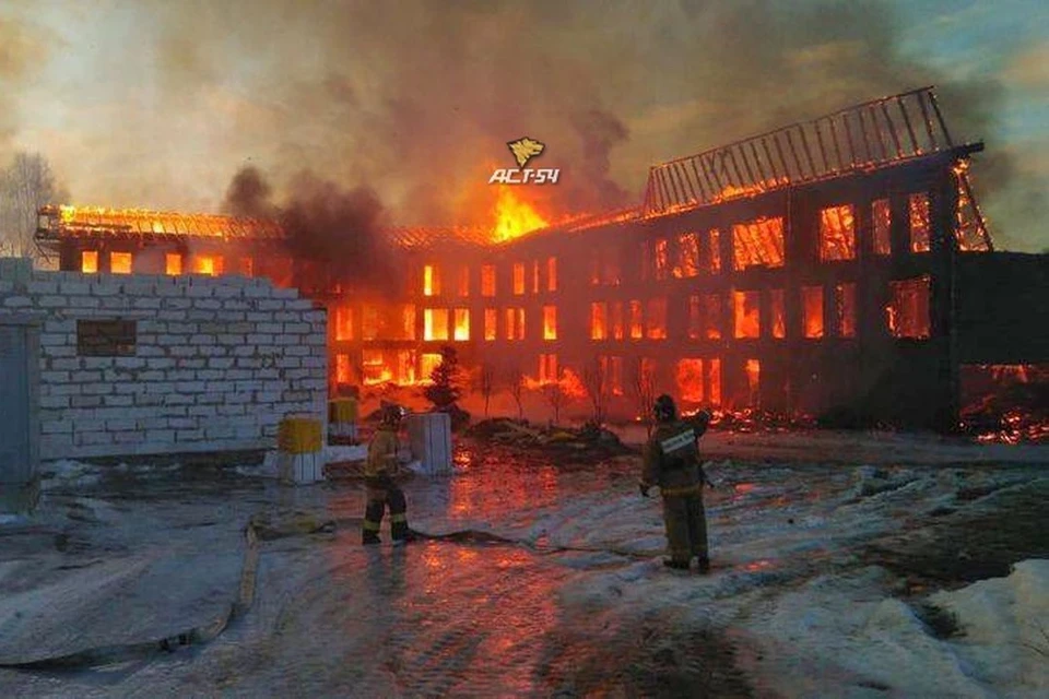В Ордынском районе произошел крупный пожар. Фото: "АСТ-54"