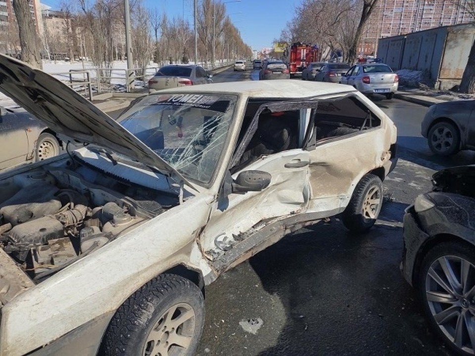 Самара аварии за сутки. Самара авария Ново Садовая. ДТП Октябрьск Самарская область. Авария в Самаре за последние сутки.