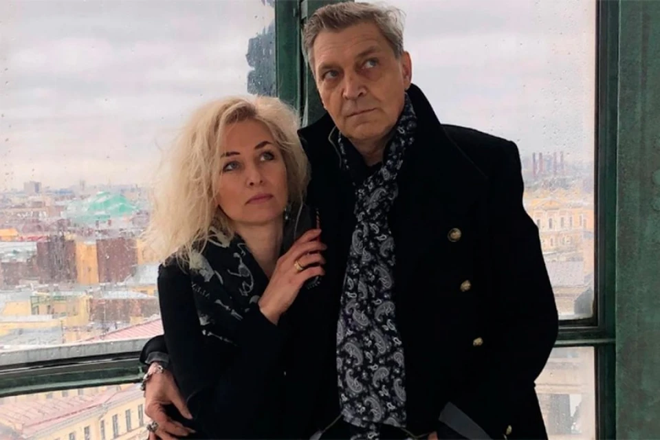 Супруга Александра Невзорова прокомментировала его отъезд из РФ