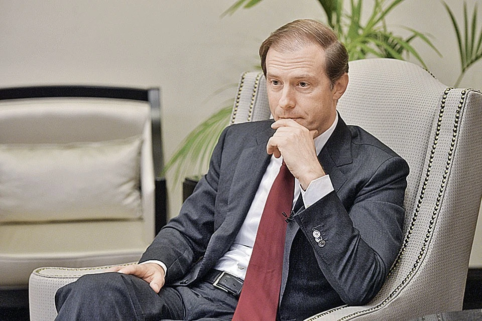 Денис Мантуров