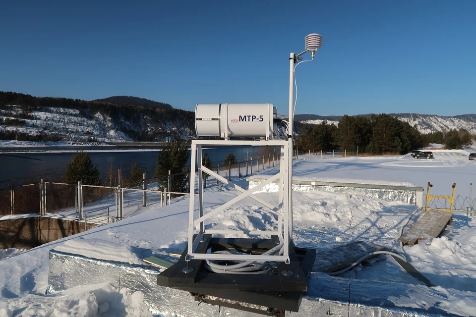 На Красноярской ГЭС компании En+ Group установили новое оборудование – метеорологический температурный профилемер. Фото предоставлено компанией