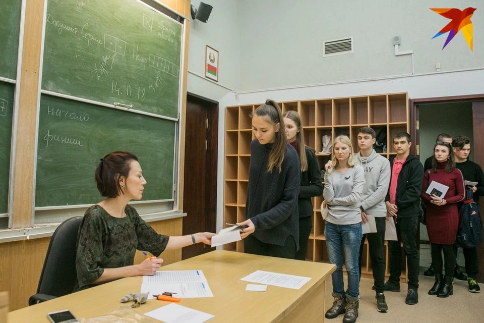 В Беларуси создали госкомиссии для контроля за проведением вступительных испытаний.