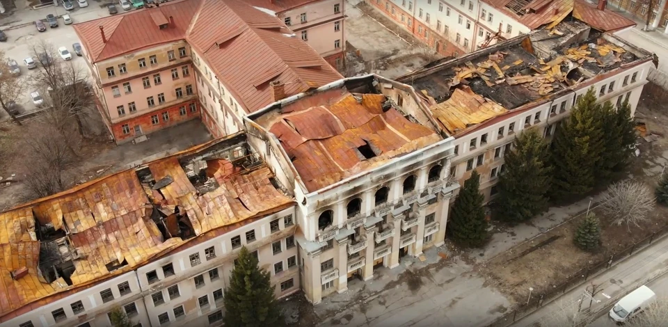 Эпичные кадры. Последствия пожара в рязанском училище связи сняли с высоты.