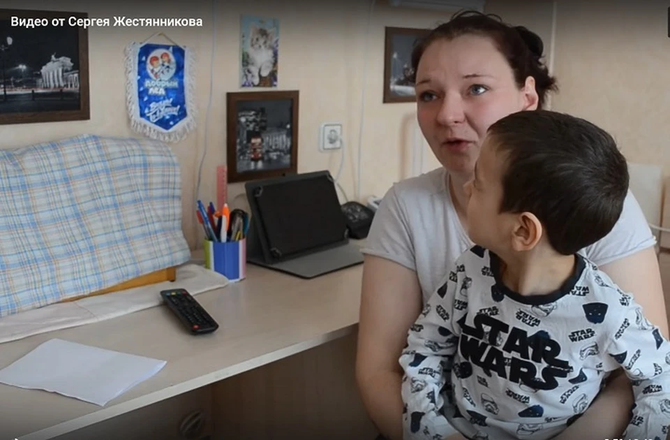 Анна решилась на эвакуацию и с детьми оказалась на Вологодчине. Стоп-кадр.