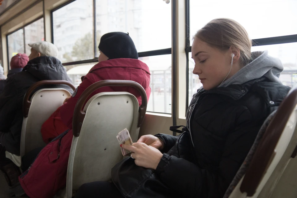Задержка общественного транспорта составила три часа.