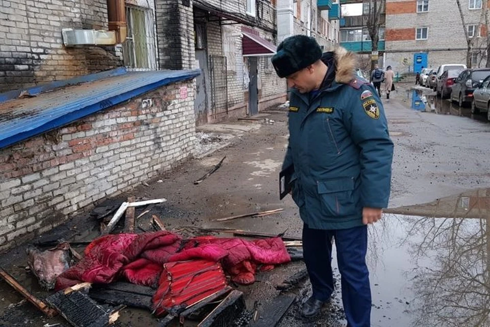 Три человека в больнице: пожилые супруги и подросток пострадали при пожаре в Комсомольске