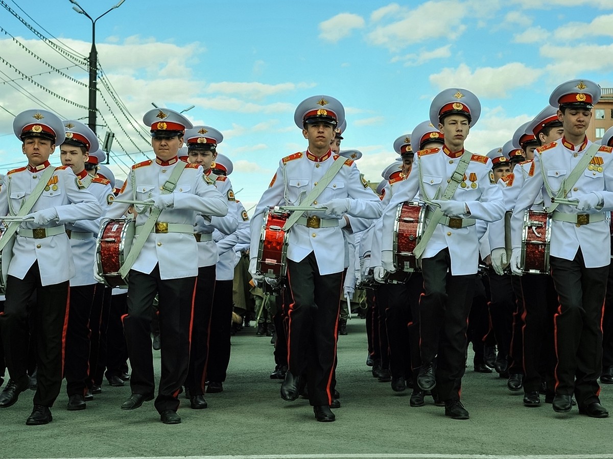 Движение в центре Ростова закроют 2 мая для репетиции парада Победы