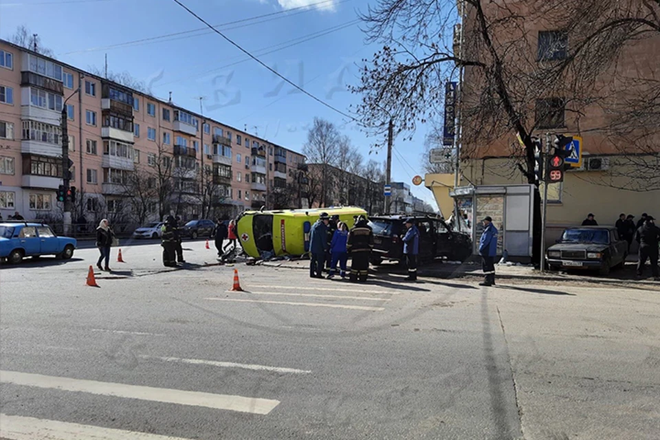 Смертельное ДТП на перекрестке в Твери Фото: vk.com/uvideno_v_tveri